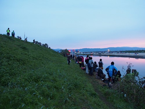 佐賀インターナショナルバルーンフェスタ 2015 対岸 競技を待つカメラマンたち